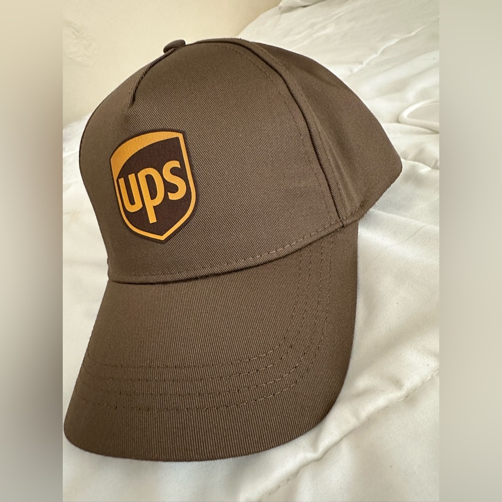 UPS WearGuard NEW Brown Hat With Reflective Strap On Back